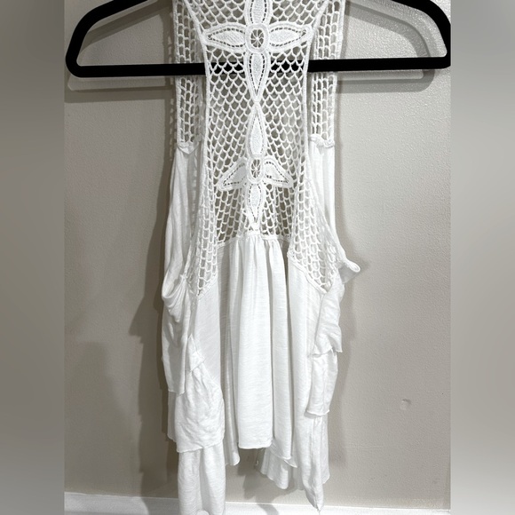 White Sleeveless Top - Picture 2 of 2